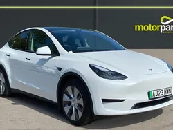 White Used 2023 Tesla Model Y SUV | £25,500 (Fair price)