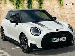 White Used 2024 Mini Cooper Hatch Hatchback | £26,619 (Expensive)
