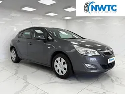 Grey Used 2010 Vauxhall Astra Hatchback | £1,695 (Good price)