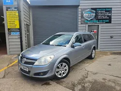 Silver Used 2011 Vauxhall Astra Design Edition Estate | £1,999 (Super price)