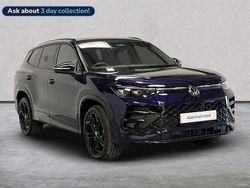 Mauve/purple Used 2025 VW Touran R-line MPV | £41,149