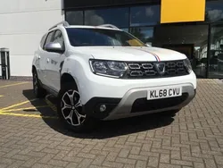 Glacier white Used 2019 Dacia Duster Prestige SUV | £10,695 (Fair price)