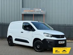 White Used 2021 Peugeot Partner Premium MPV | £5,943 (Good price)