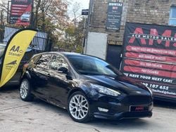 Black Used 2017 Ford Focus ST-Line Hatchback | £5,495 (Good price)