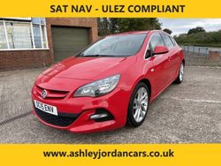 Red Used 2015 Vauxhall Astra Hatchback | £3,999 (Fair price)
