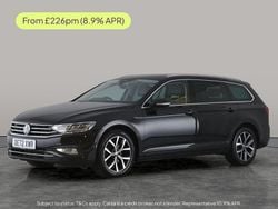 Black Used 2022 VW Passat SEL Estate | £15,340 (Fair price)
