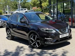 Black Used 2018 Nissan Qashqai Tekna SUV | £14,790 (Fair price)