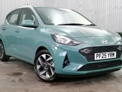 New 2025 Hyundai i10 Advanced Hatchback | £15,592 (Fair price)