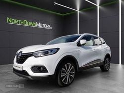 White Used 2019 Renault Kadjar Iconic SUV | £9,750 (Fair price)