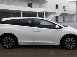Orchid white Used 2016 Honda Civic SR Estate | £8,275 (Fair price)