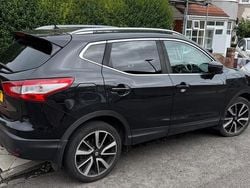 Black Used 2017 Nissan Qashqai Tekna SUV | £6,250 (Good price)