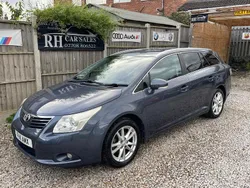 Blue Used 2011 Toyota Avensis Estate | £3,899 (Good price)