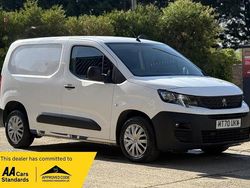 White Used 2020 Peugeot Partner S MPV | £6,990 (Fair price)