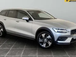 Silver Used 2019 Volvo V60 CC Plus Estate | £18,495 (Fair price)