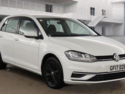 White Used 2017 VW Golf VII SE Hatchback | £8,995 (Fair price)