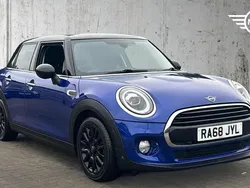 Blue Used 2019 Mini Cooper Classic Hatchback | £14,699 (Fair price)
