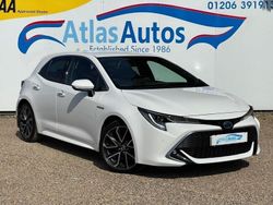 White Used 2019 Toyota Corolla Hatchback | £16,500 (Fair price)