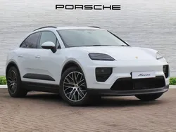 White Used 2025 Porsche Macan SUV | £67,950 (Super price)