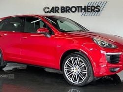 Red Used 2015 Porsche Cayenne SUV | £15,495 (Fair price)