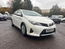 White Used 2013 Toyota Auris Active Hatchback | £2,795