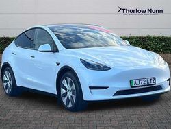 White Used 2022 Tesla Model Y RWD SUV | £23,499 (Fair price)