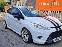 White Used 2010 Ford Fiesta Zetec Hatchback | £2,695 (Fair price)