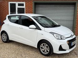 White Used 2018 Hyundai i10 SE Hatchback | £8,175 (Fair price)