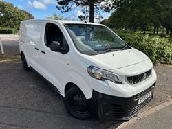 White Used 2019 Peugeot Expert Van | £6,995 (Fair price)