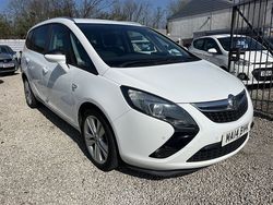 White Used 2014 Vauxhall Zafira SRi MPV | £7,500 (Expensive)
