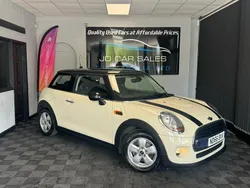 White Used 2016 Mini Cooper D Hatch Hatchback | £7,990 (Good price)