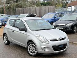 Silver Used 2011 Hyundai i20 Classic Hatchback | £2,999 (Fair price)