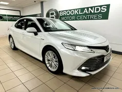 White Used 2021 Toyota Camry Sedan | £19,985 (Fair price)