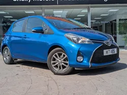 Blue Used 2014 Toyota Yaris Hatchback | £9,988 (Fair price)