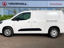 White New 2024 Vauxhall Combo S MPV | £17,789 (Good price)
