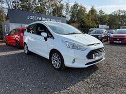 White Used 2015 Ford B-MAX Titanium MPV | £3,799 (Good price)