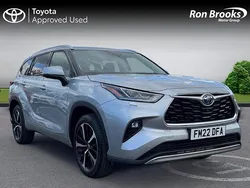 Silver Used 2022 Toyota Highlander Premium SUV | £39,000 (Fair price)
