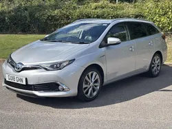 Silver Used 2018 Toyota Auris Hybrid Estate | £12,200 (Fair price)