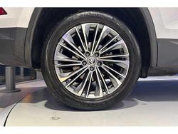 Moon white metallic Used 2023 Skoda Kodiaq SE L Executive SUV | £31,371 (Fair price)