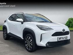 White Used 2025 Toyota Yaris Cross Design SUV | £23,540 (Fair price)