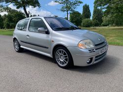 Silver Used 2000 Renault Clio II Hatchback | £5,000 (Expensive)