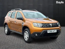 Orange Used 2018 Dacia Duster Essentiel SUV | £8,355 (Fair price)