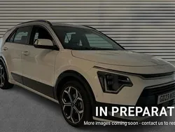 White Used 2023 Kia Niro 4 SUV | £25,543 (Expensive)