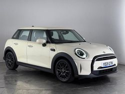 White Used 2021 Mini Cooper Classic Hatchback | £16,050 (Fair price)