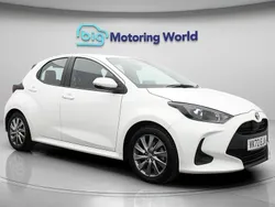 White Used 2022 Toyota Yaris Hybrid Hatchback | £14,800 (Good price)