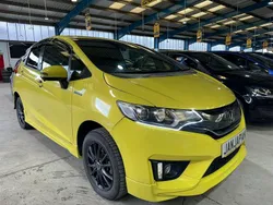 Yellow Used 2025 Honda Fit Hybrid Hatchback | £6,600 (Fair price)