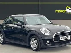 Black Used 2018 Mini Cooper Classic Hatchback | £9,895 (Good price)