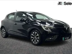 Black Used 2023 Renault Clio V Evolution Hatchback | £13,100 (Good price)