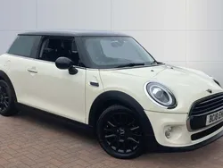 White Used 2018 Mini Cooper Hatch Hatchback | £9,990 (Fair price)