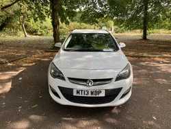 White Used 2013 Vauxhall Astra Estate | £3,995 (Fair price)