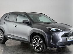 Used 2025 Toyota Yaris Hybrid Design Estate | £22,100 (Good price)